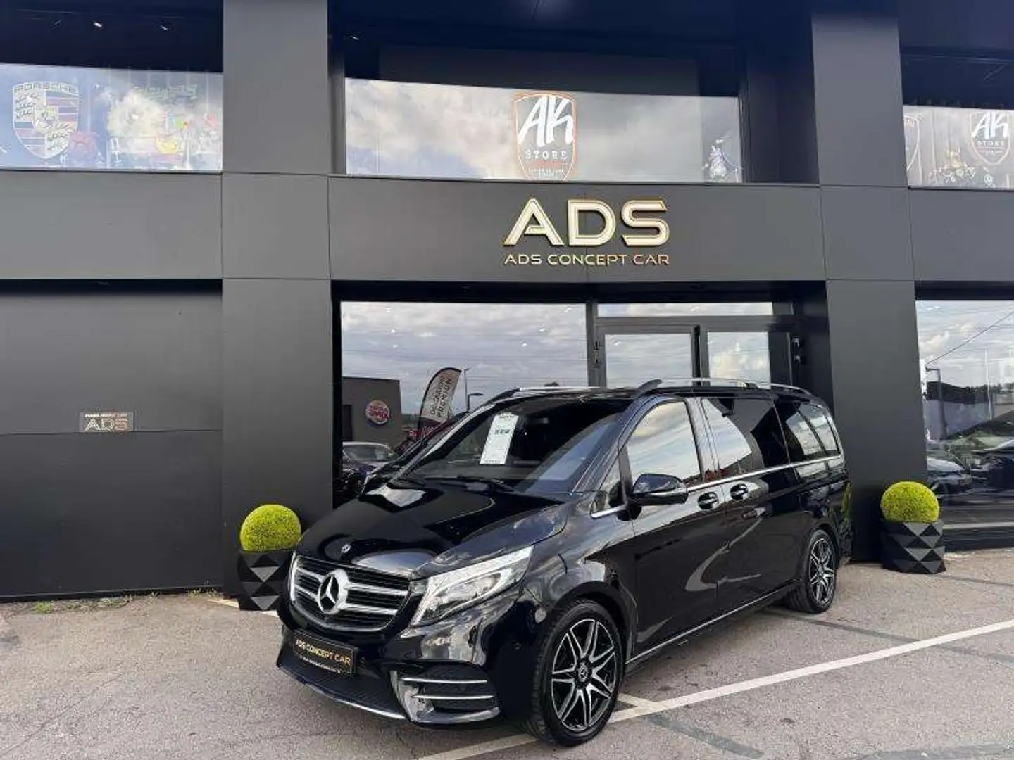 Mercedes-Benz V 250 Long AMG LINE 190 CH Schwarz - 1