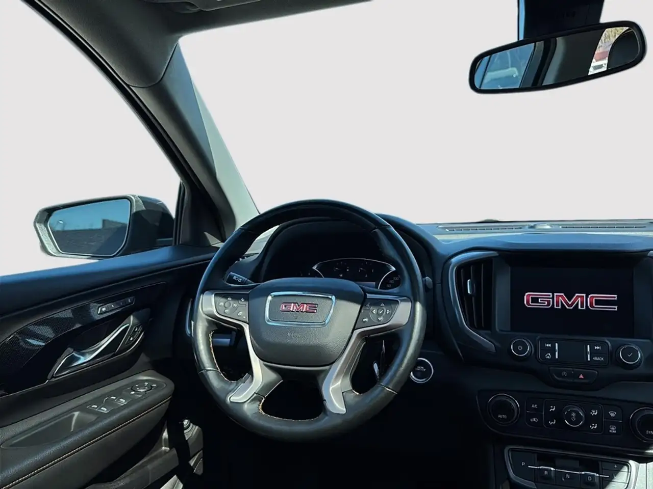 GMC Terrain снимка GMC Terrain
