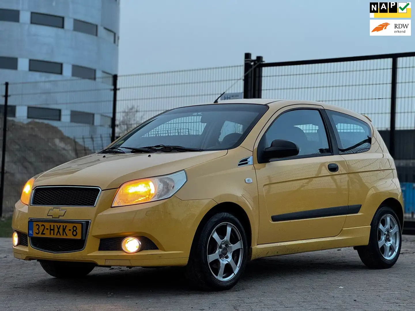 Chevrolet Aveo 1.2 16V L Amarillo - 1
