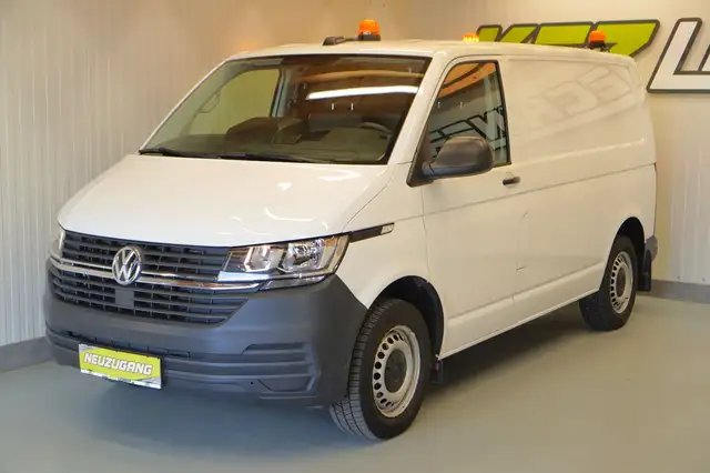 Volkswagen Transporter view 11