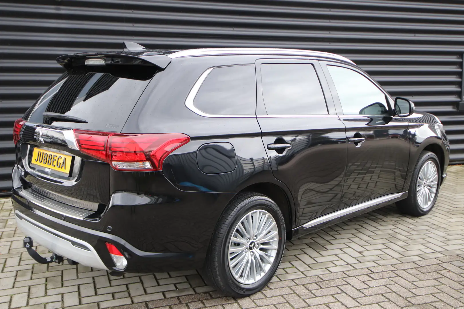Mitsubishi Outlander 2.4 PHEV Instyle Opendak, Adaptive Cruise, Trekhaa Noir - 2
