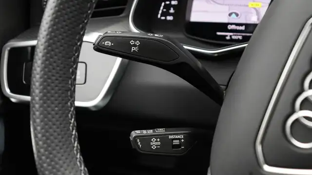 Audi RS6 view 30