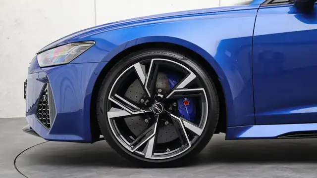Audi RS6 view 6