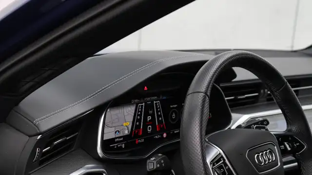 Audi RS6 view 22