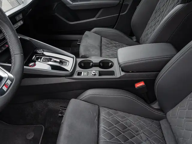 Audi S3 view 14