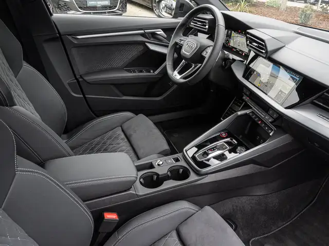 Audi S3 view 8