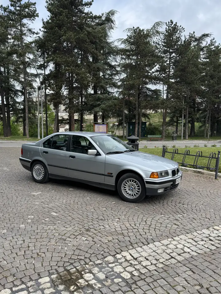 BMW 318i Europa c/2airbag, foto 2