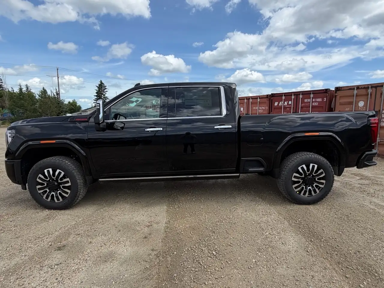 GMC Sierra 3500HD photo GMC Sierra 3500HD
