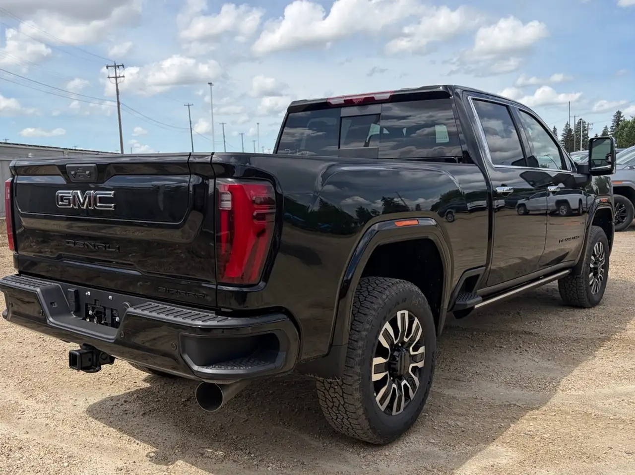 GMC Sierra 3500HD photo GMC Sierra 3500HD