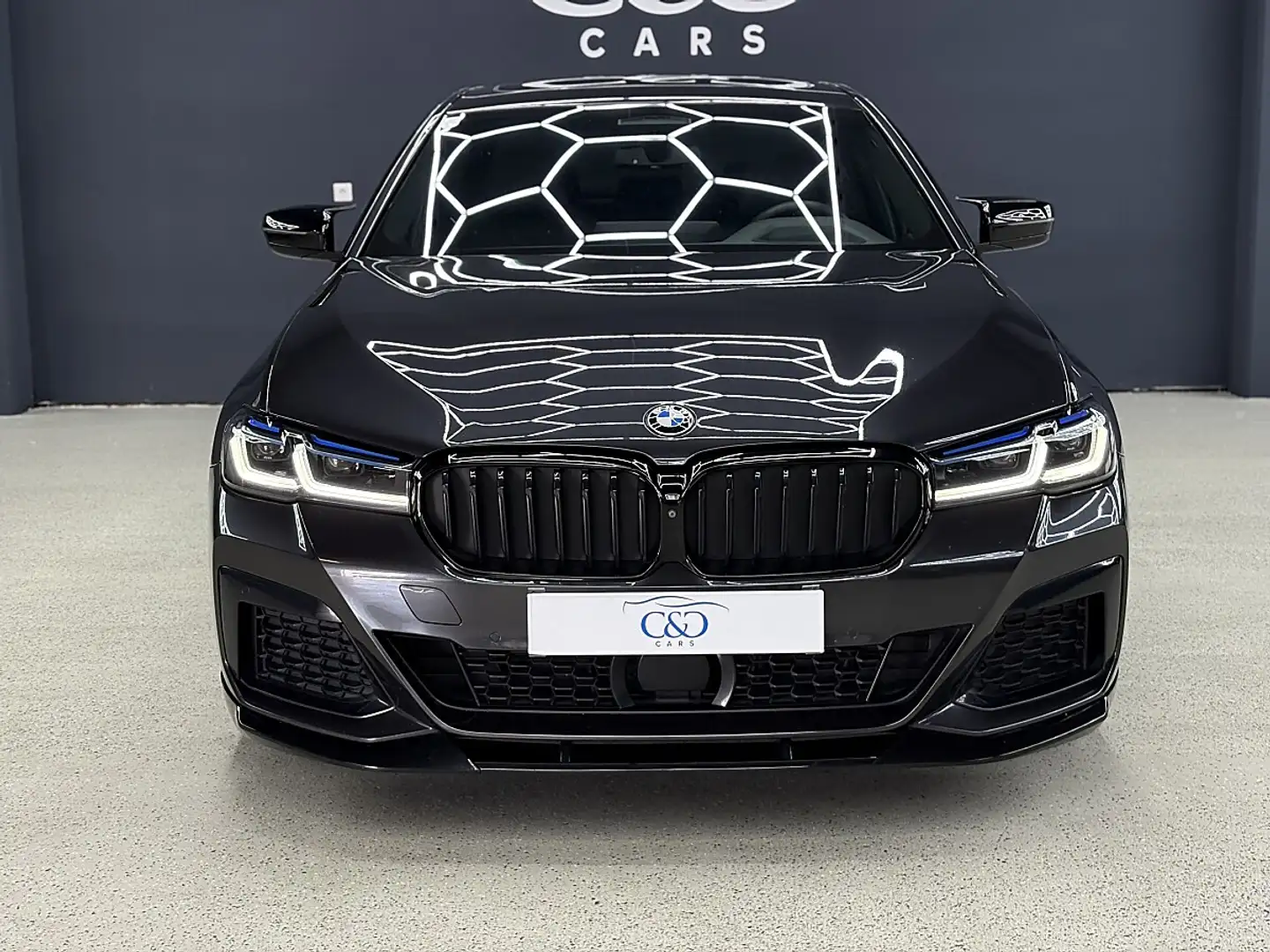 BMW 530 d 48 V Aut. Grau - 2