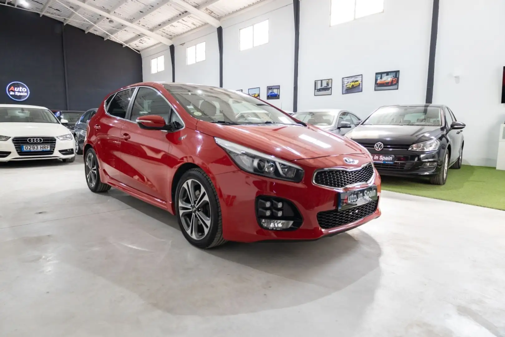 Kia Ceed / cee'd SW 1.6CRDI VGT GT Line P. Lux. DCT 136 Rot - 1