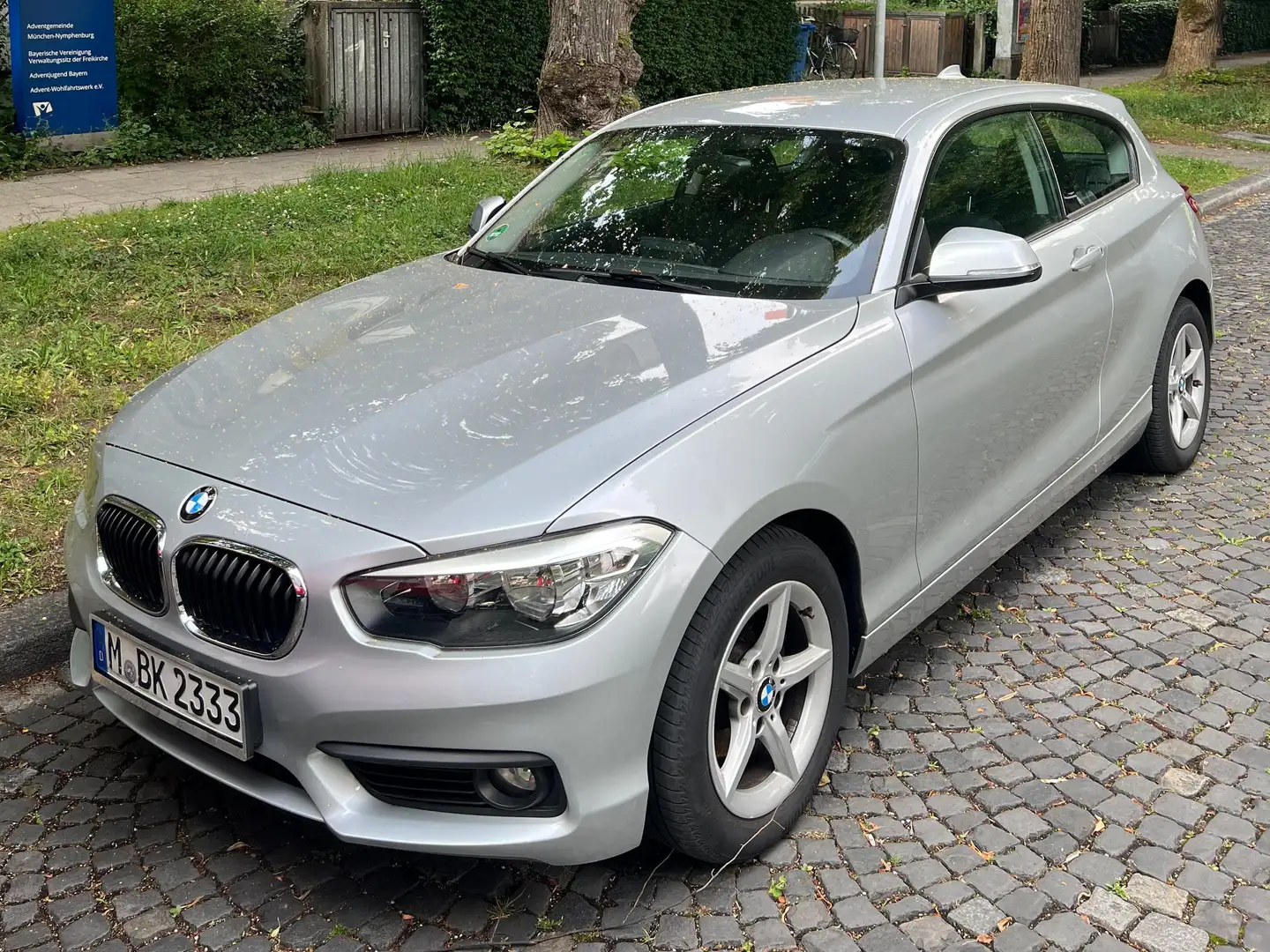 BMW 120 BMW 120i | LED | TÜV NEU | SITZHEIZUNG Grau - 1