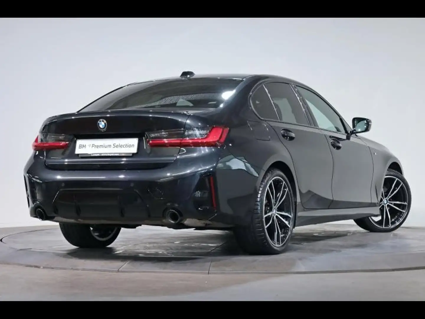 BMW 318 i Berline Kit M Sport Zwart - 2