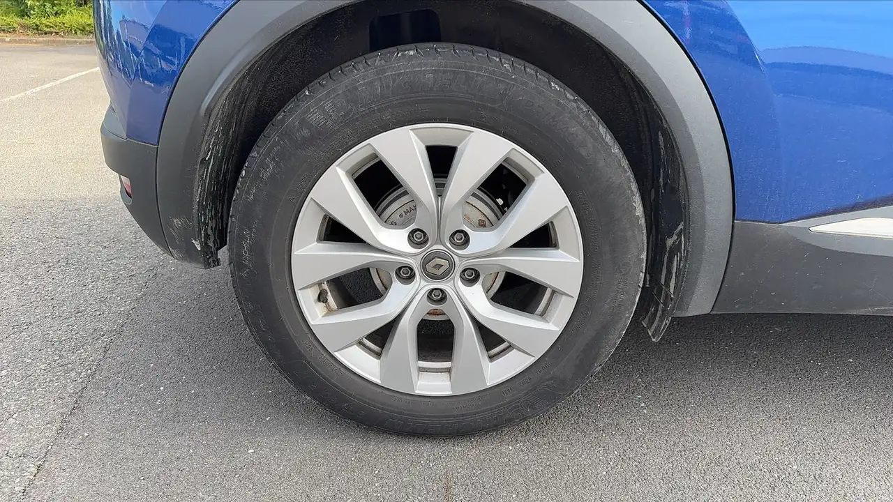 Renault Captur — photo 16