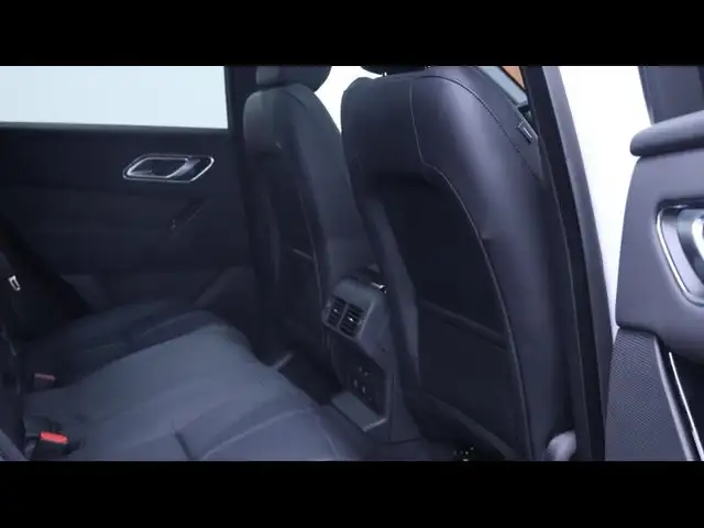 Land Rover Range Rover Velar view 13