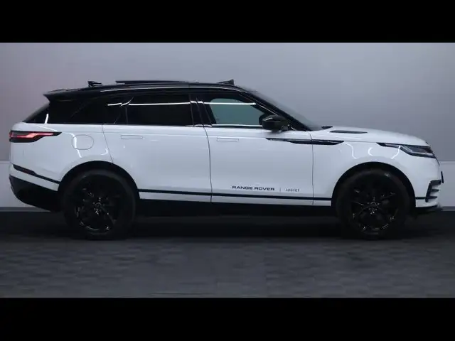 Land Rover Range Rover Velar view 4