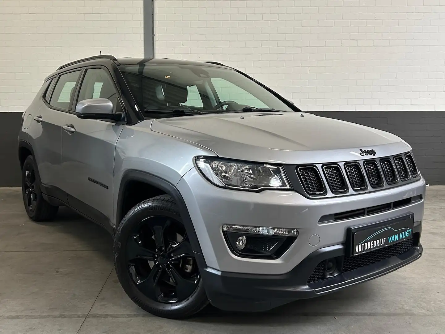 Jeep Compass 1.4 MultiAir Night Eagle, Apple Android, Climate c Grijs - 2