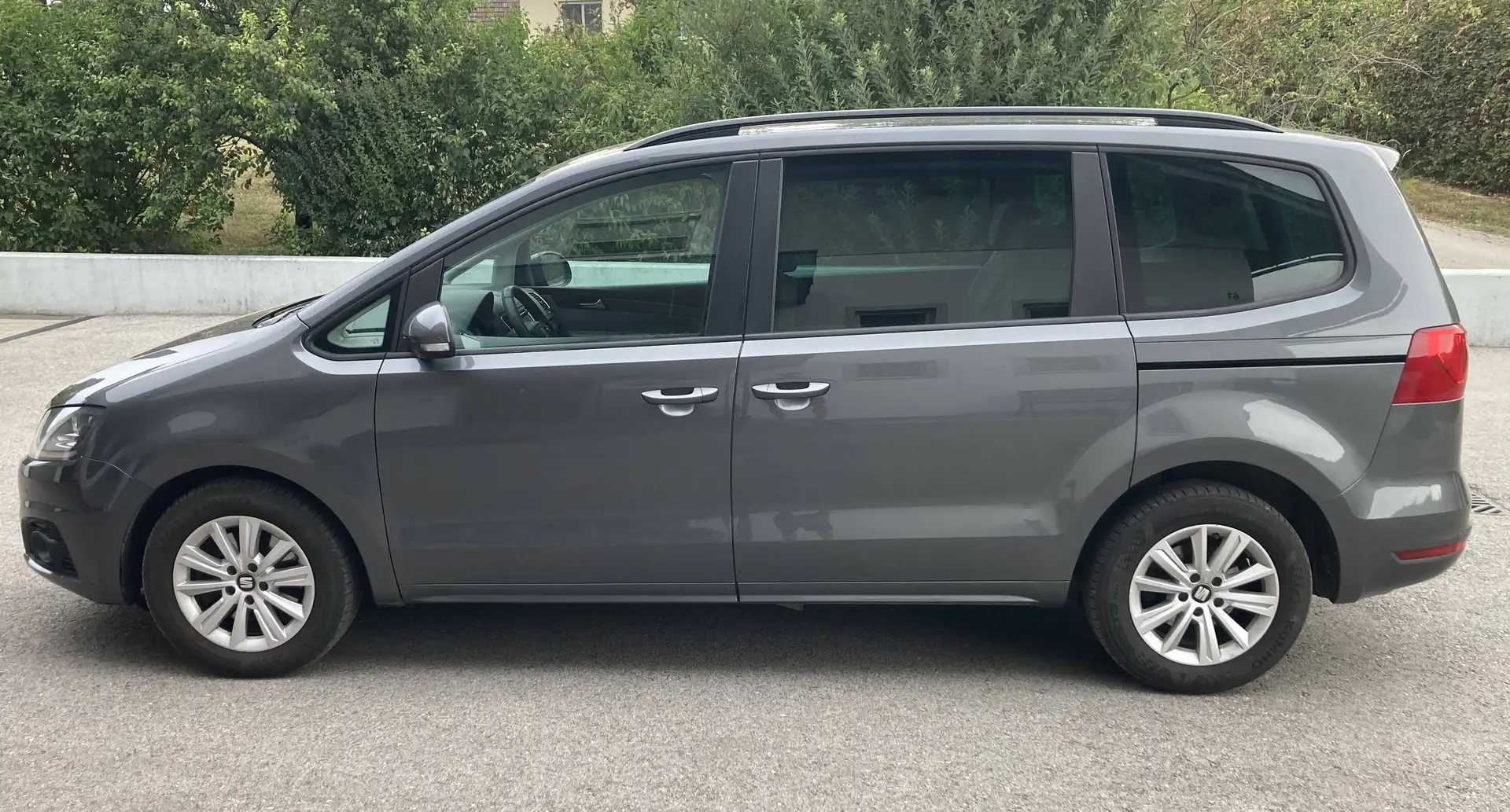 SEAT Alhambra Alhambra Family 2,0 TDI CR DPF Family Grau - 2