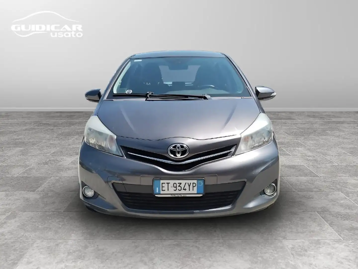 Toyota Yaris 1.0 Active 5p Grigio - 2