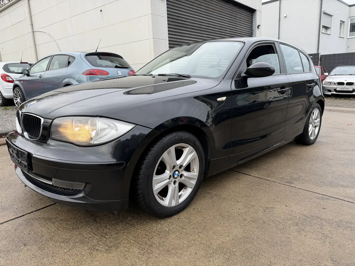 BMW 118 118i E87 *TüvNEU/KupplungNEU/Tempomat* Schwarz - 1