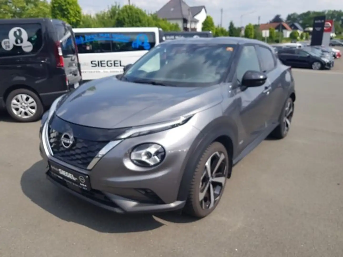 Nissan Juke Hybrid Tekna BOSE Soundsystem Gris - 2