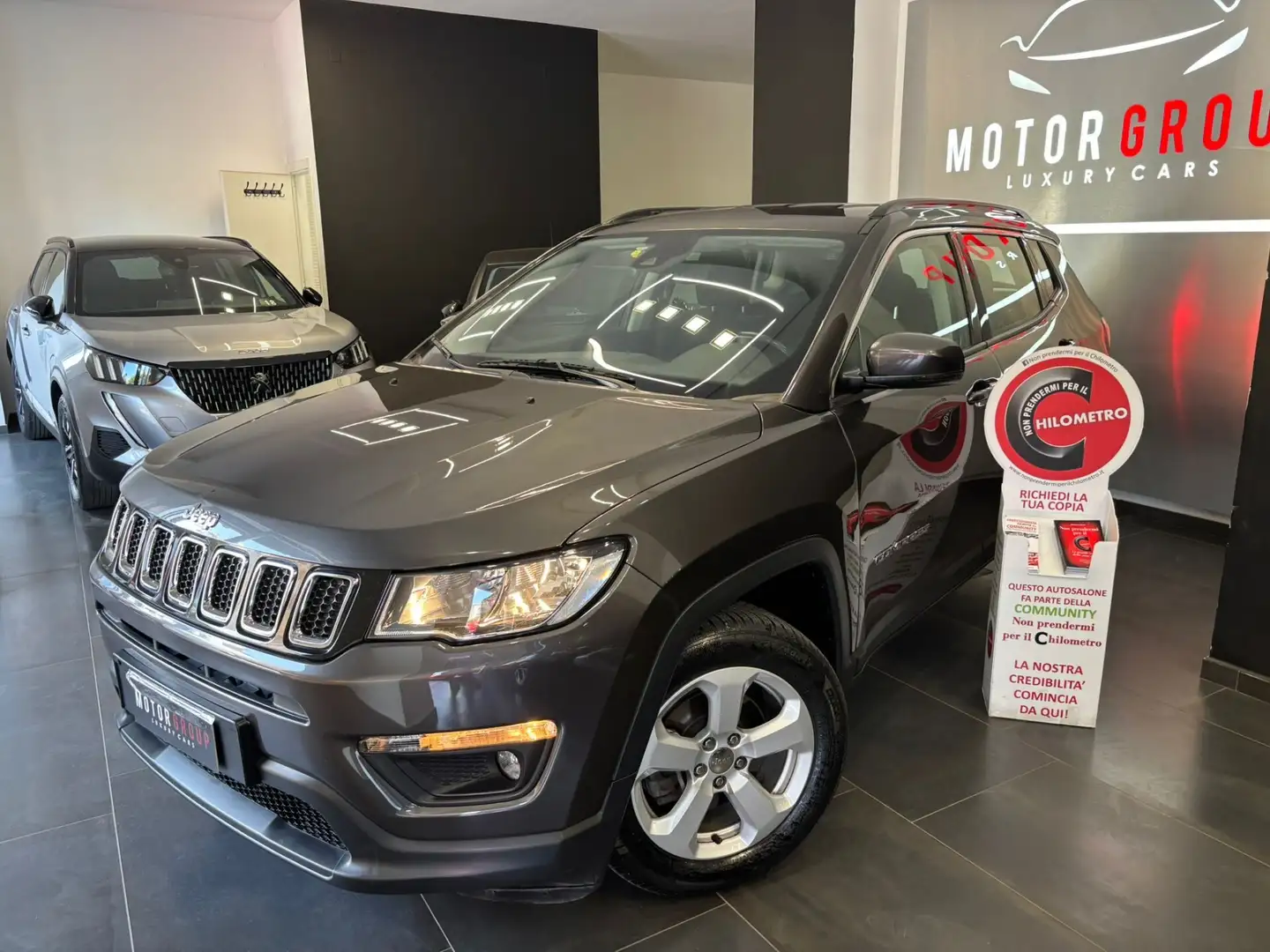 Jeep Compass 1.4 MultiAir 2WD Longitude Gris - 1
