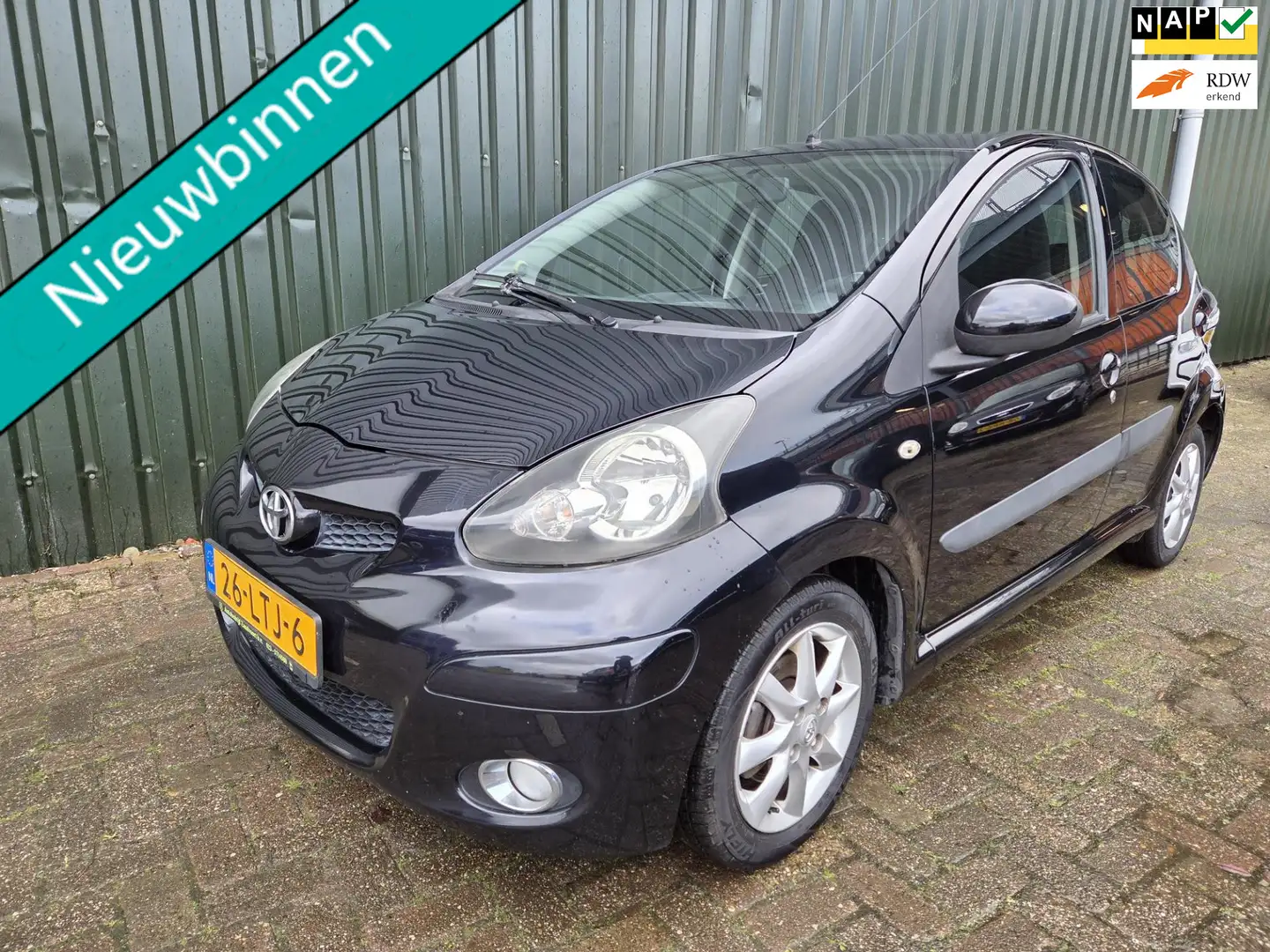 Toyota Aygo 1.0-12V Comfort AIRCO 1e Eigenaar Zwart - 1