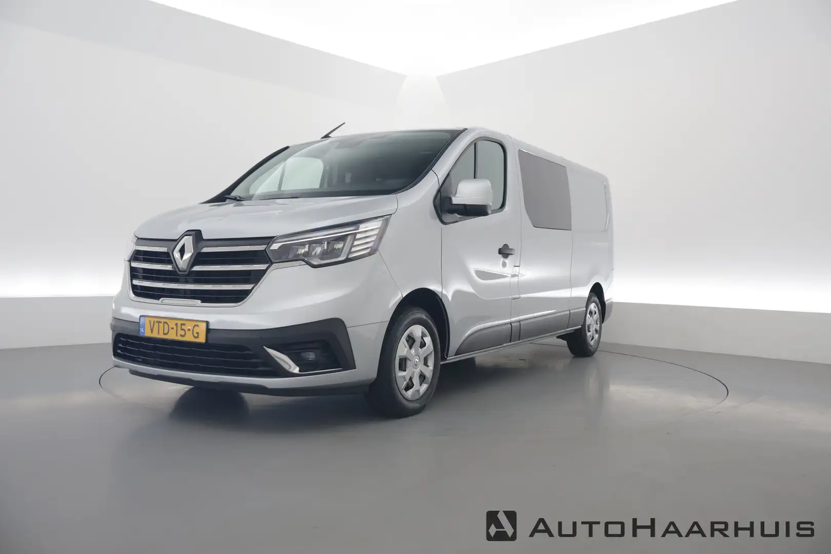 Renault Trafic 2.0 dCi 130pk Dubb.Cab. | L2H1 | 6 pers. | Airco | Gris - 1