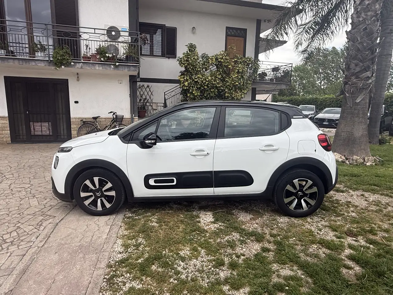 Citroen C3 1.2 puretech Shine s&s 110cv eat6 2