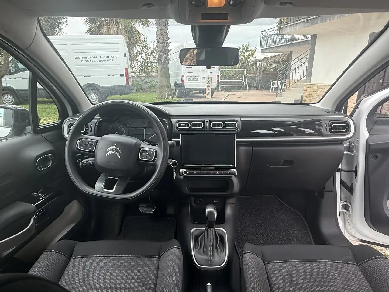 Citroen C3 1.2 puretech Shine s&s 110cv eat6 17