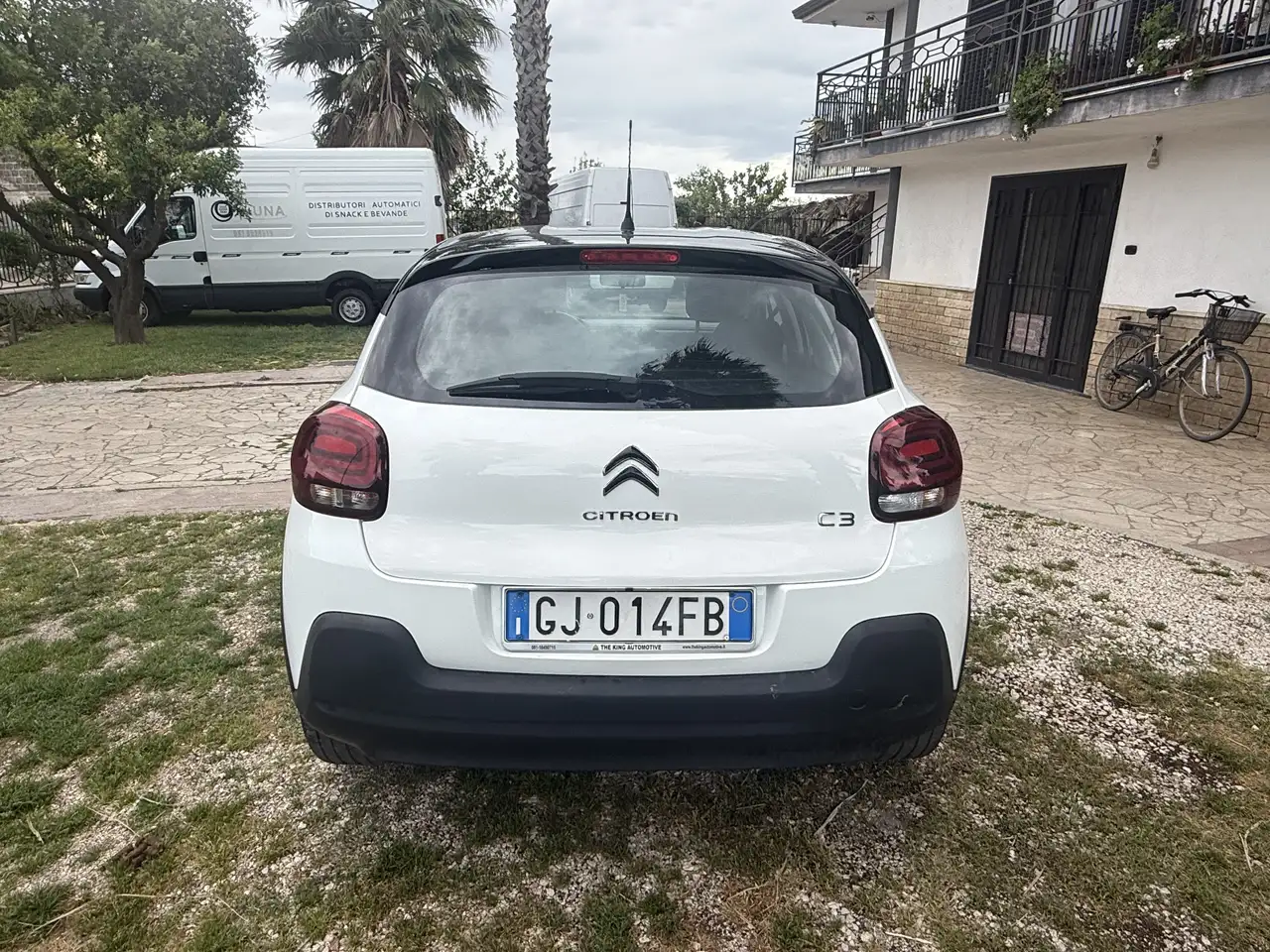 Citroen C3 1.2 puretech Shine s&s 110cv eat6 4