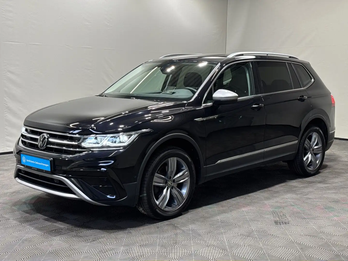 Volkswagen Tiguan Allspace Elegance 2.0 TDI DSG 4M | MATRIX Schwarz - 2