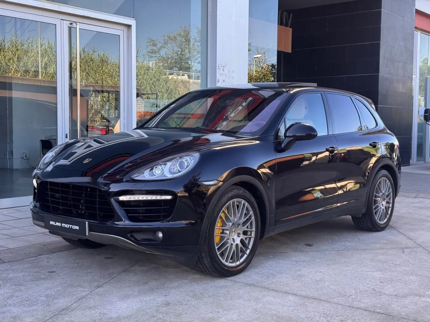 Porsche Cayenne 4.8 V8 Turbo Tiptronic Negro - 2