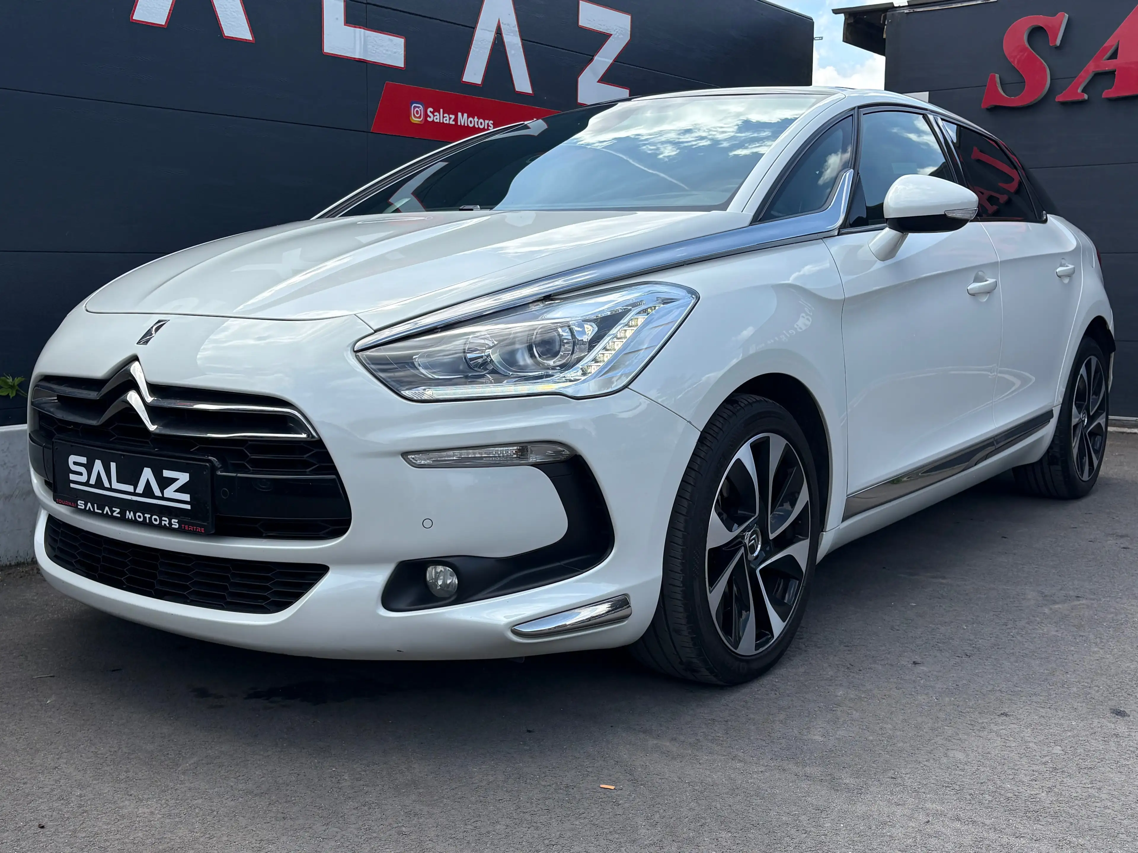 Citroen DS5 DS5 2.0 HDi So Chic/DIESEL/GARANTIE/CAMERA/NAVIGATION/CLIMATISATION/TOITPANORMIQUE — photo 5