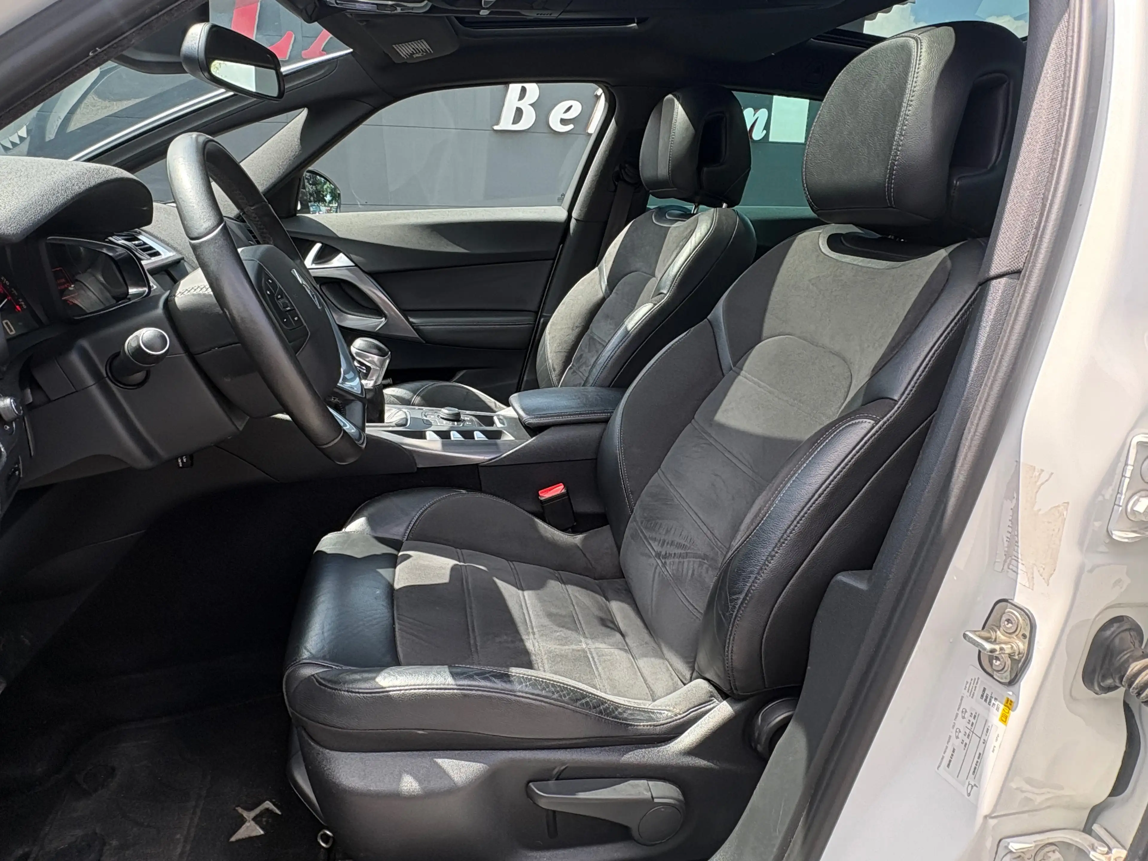 Citroen DS5 DS5 2.0 HDi So Chic/DIESEL/GARANTIE/CAMERA/NAVIGATION/CLIMATISATION/TOITPANORMIQUE — photo 10