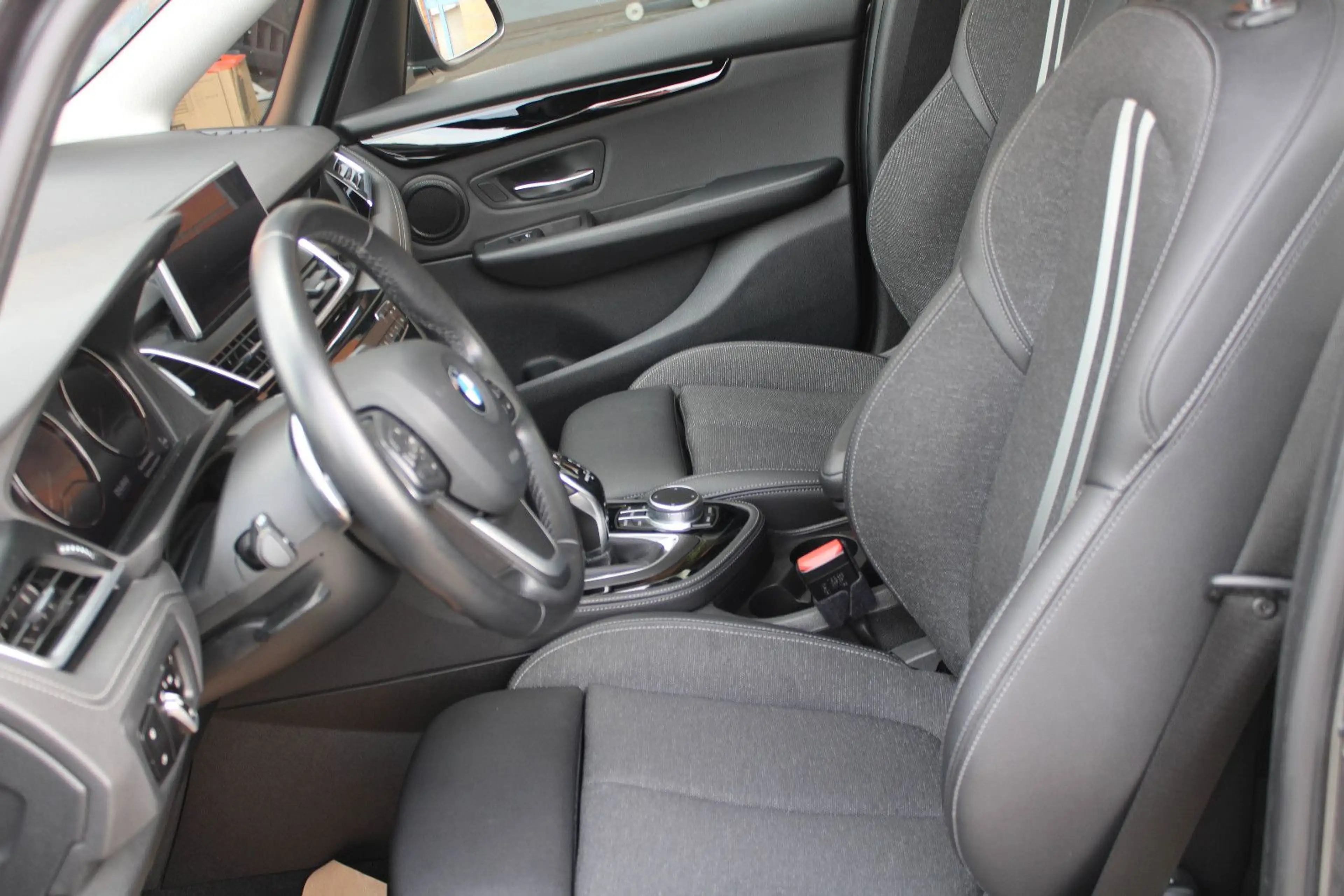 BMW 220 Gran Tourer Sport Line — photo 8