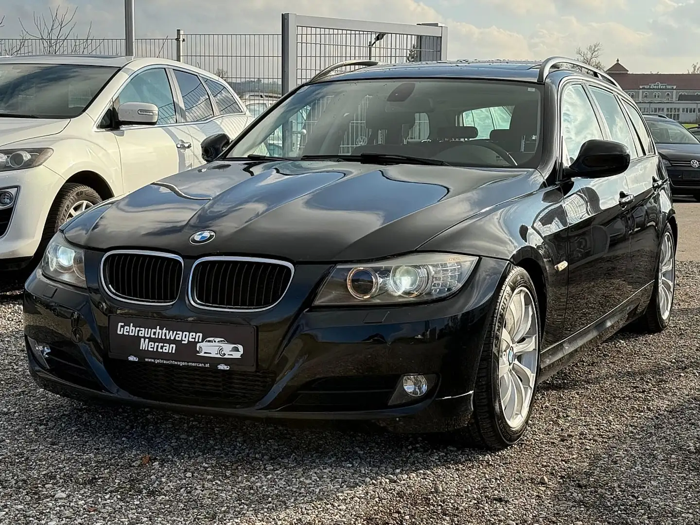 BMW 318 d Touring Österreich-Paket Noir - 1