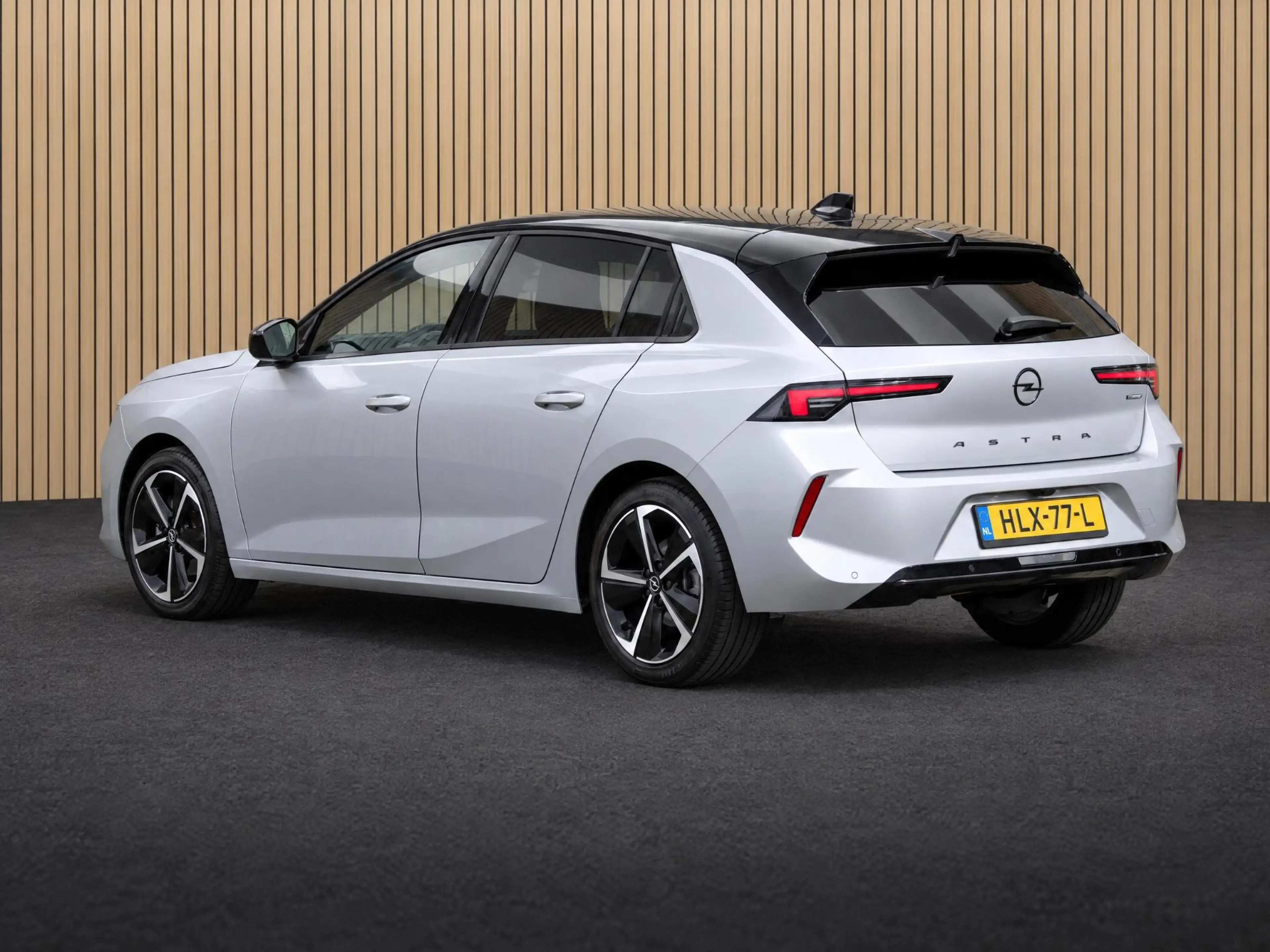 Opel Astra 1.2 Turbo Hybrid GS | 360° Camera / HUD / Stoel & — photo 6
