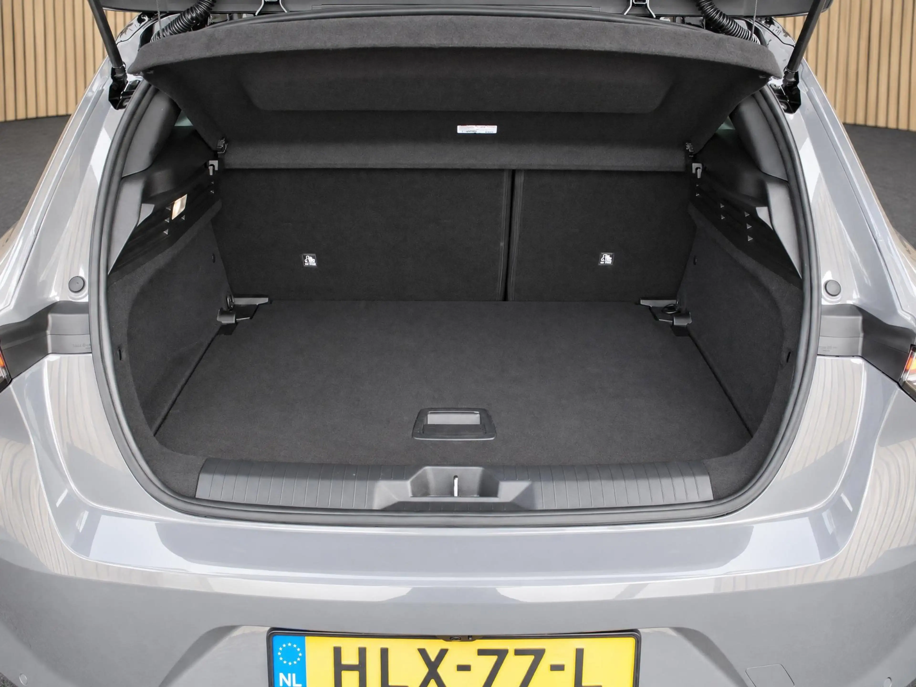 Opel Astra 1.2 Turbo Hybrid GS | 360° Camera / HUD / Stoel & — photo 7