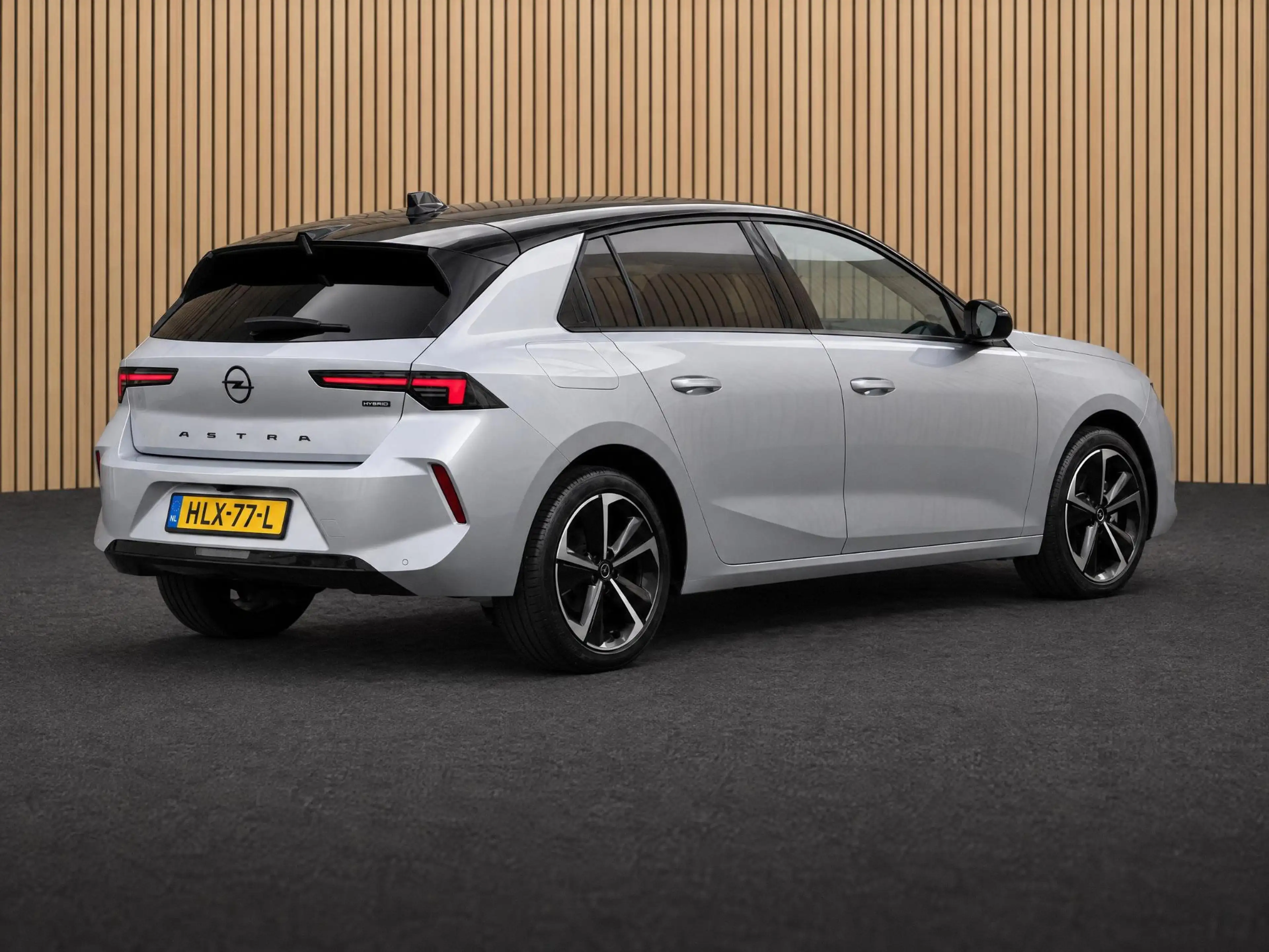 Opel Astra 1.2 Turbo Hybrid GS | 360° Camera / HUD / Stoel & — photo 2