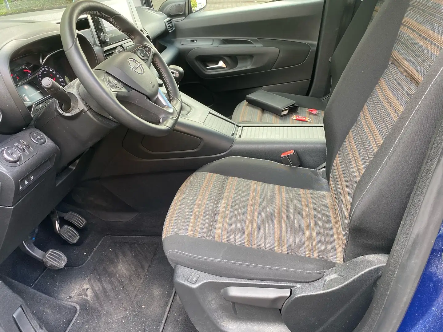 Opel Combo Life 1.2 T Innovation ~Pano~Navi~360~15 tkm Azul - 2
