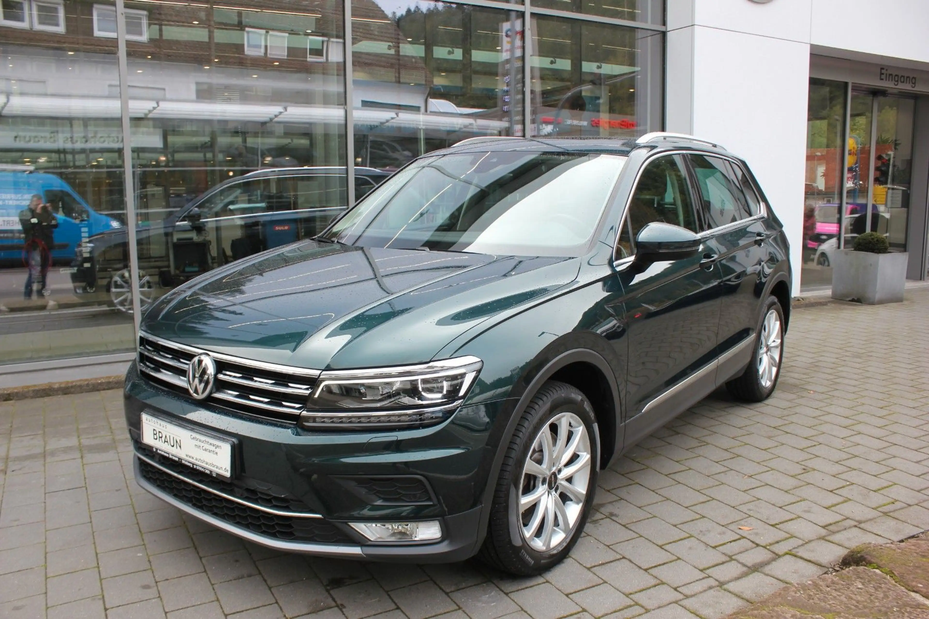 Volkswagen Tiguan Highline 2.0 TSI 4Motion DSG Navi,LED,PDC — photo 4