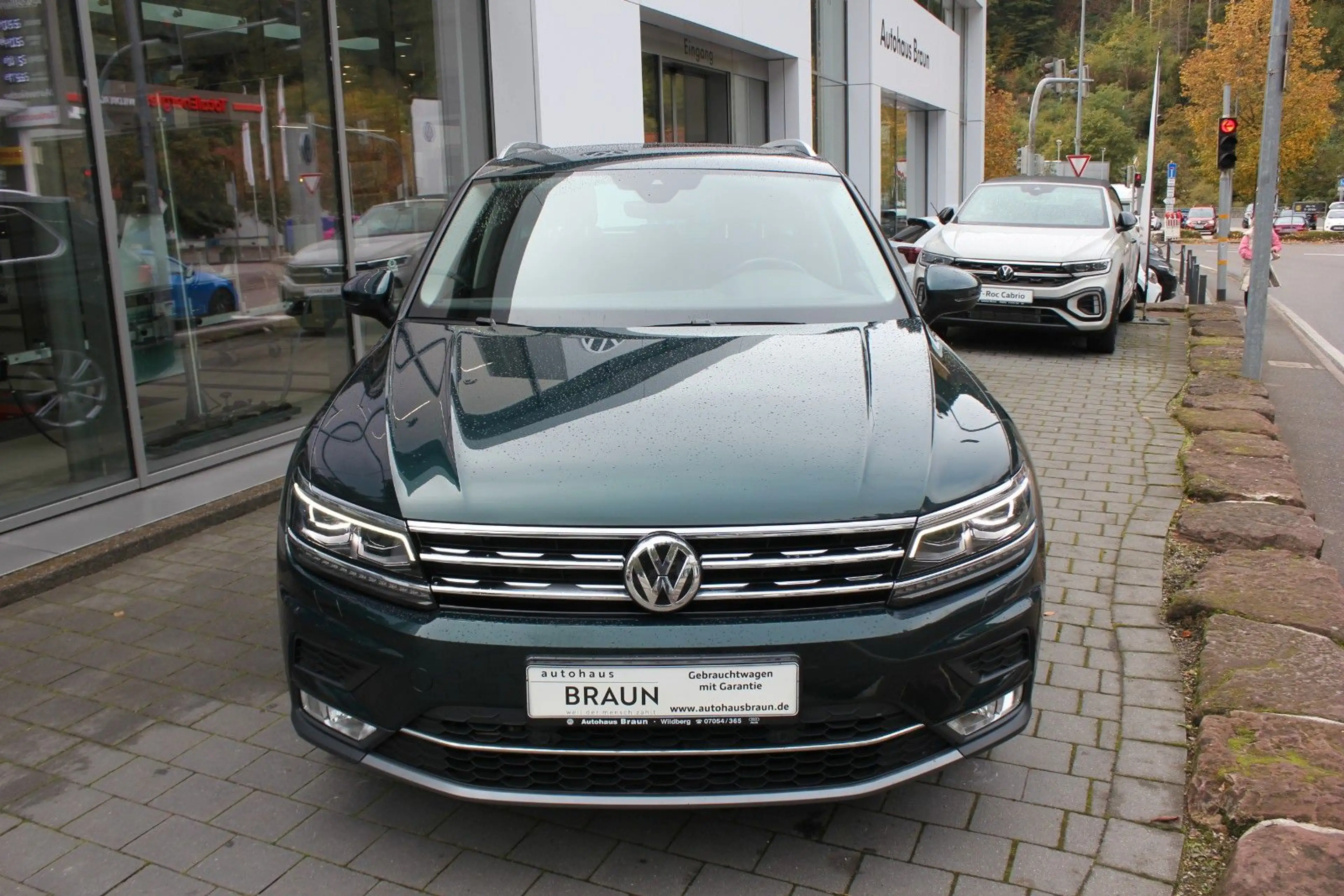 Volkswagen Tiguan Highline 2.0 TSI 4Motion DSG Navi,LED,PDC — photo 3
