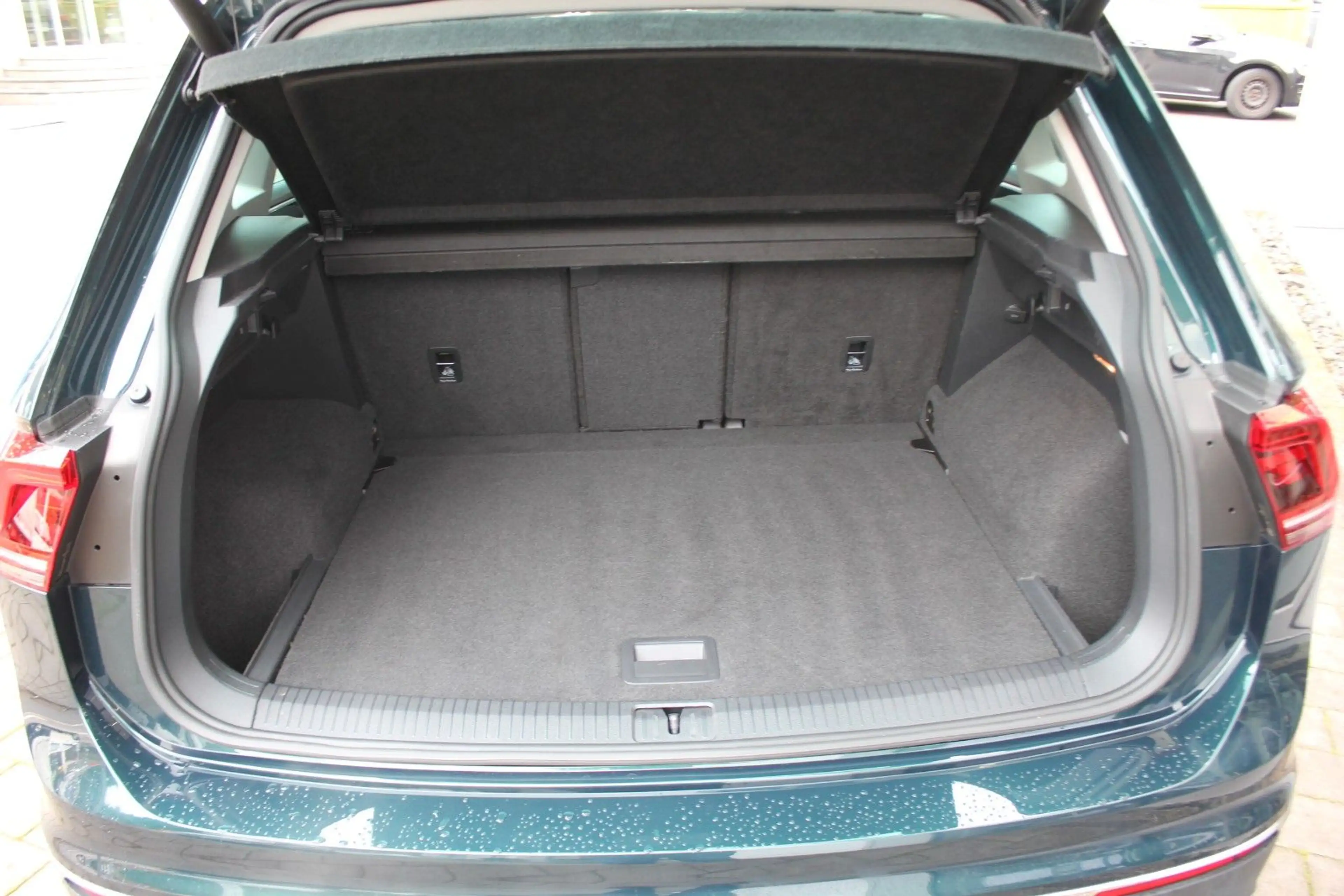 Volkswagen Tiguan Highline 2.0 TSI 4Motion DSG Navi,LED,PDC — photo 10