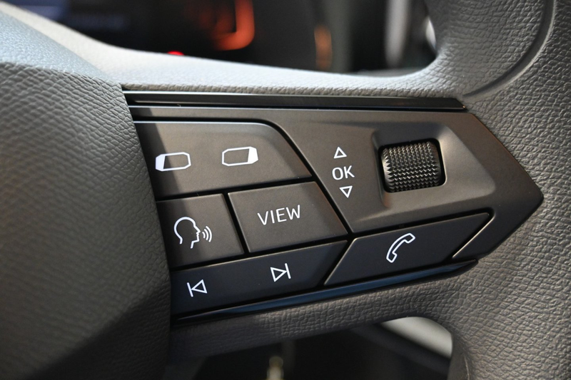 SEAT Arona Reference Edition 1.0 TSI — photo 11