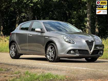 Alfa Romeo Giulietta 1.4 Turbo | Clima | Cruise | Metalic | Elektr. ram