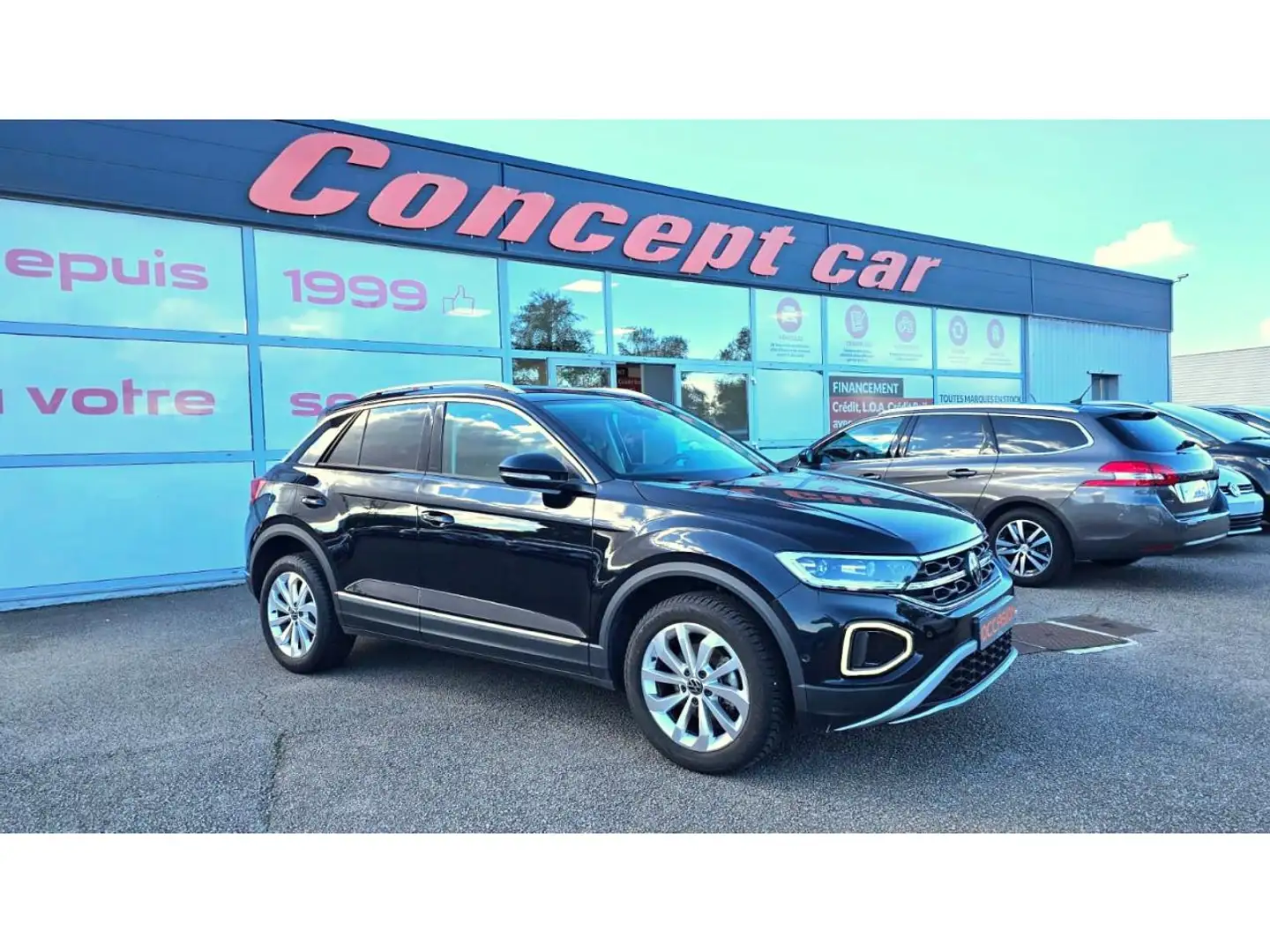 Volkswagen T-Roc Style 1.5 TSI 150cv DSG7 + ATTELAGE Noir - 1
