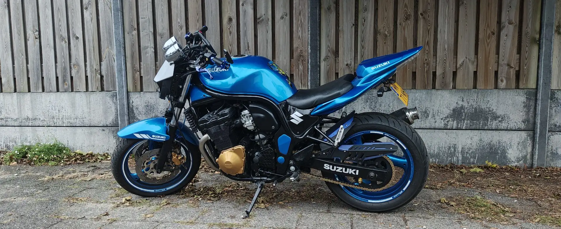 Suzuki Bandit 600 Custom Blauw - 1