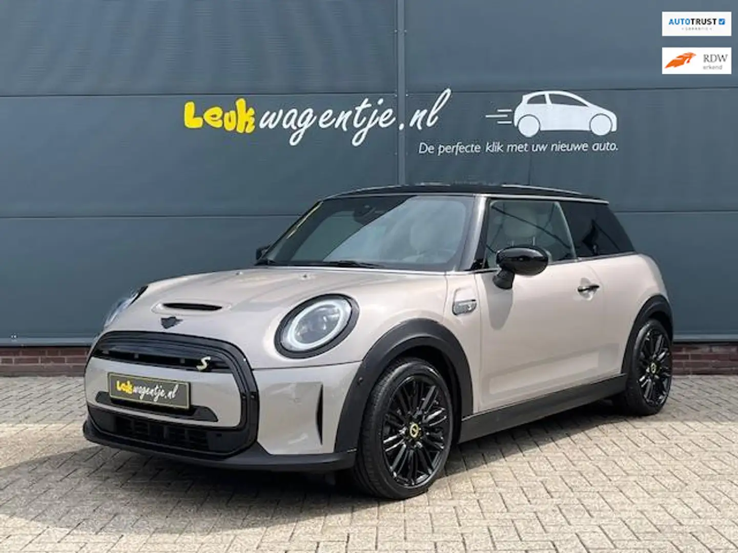 MINI Cooper SE Mini Electric 33 kWh *leer *rooftop grey *17" Grijs - 1