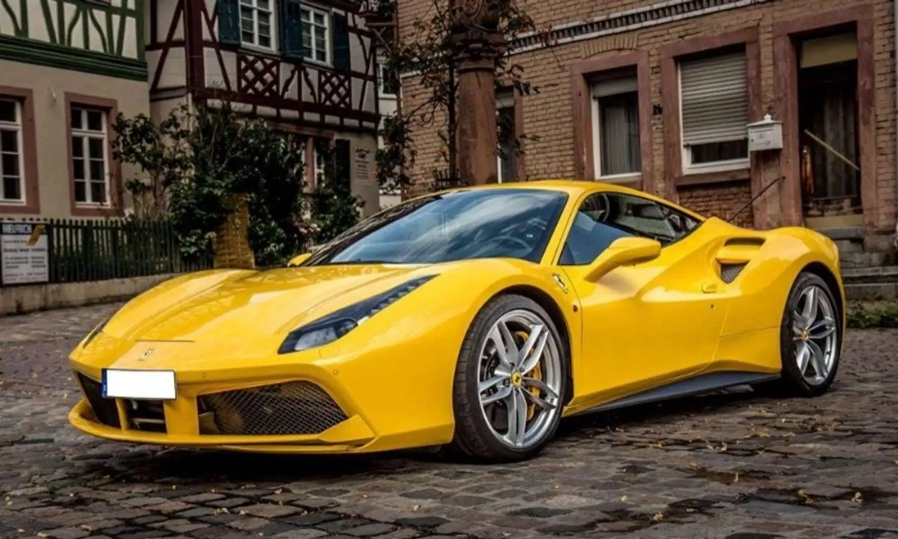 Ferrari 488 488 Coupe 3.9 GTB dct Giallo - 1